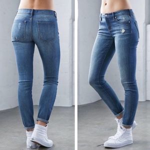 Bullhead Denim Mid Rise Skinny Jeans (25 Short)